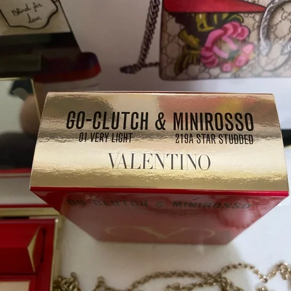New in box Valentino RED Go-Clutch & Minirosso in cream color